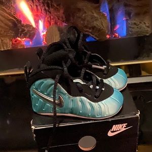 Nike Foamposite soft bottom